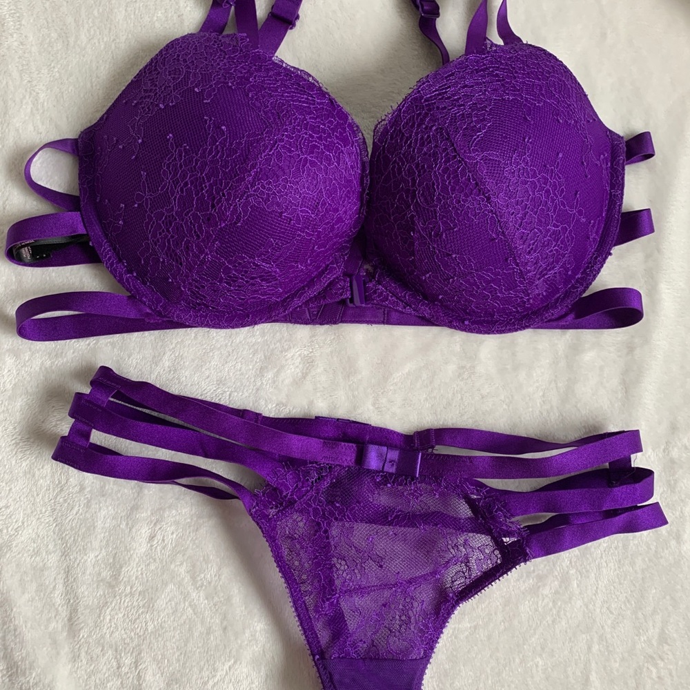 Victoria’s Secret bra and panty set